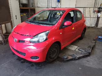 Vrakbiler auto Toyota Aygo Aygo (B10) Hatchback 1.0 12V VVT-i (1KR-FE) [50kW]  (07-2005/05-2014) 2009/3