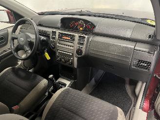 Nissan X-Trail X-Trail (T30) SUV 2.2 dCi 16V 4x2 (YD22ETi) [100kW]  (12-2003/01-2013)= picture 16