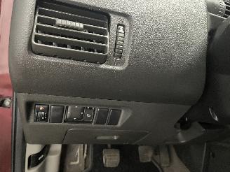 Nissan X-Trail X-Trail (T30) SUV 2.2 dCi 16V 4x2 (YD22ETi) [100kW]  (12-2003/01-2013)= picture 25
