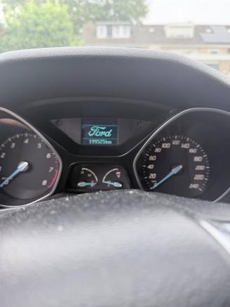 Ford Focus Focus 3 Wagon Combi 1.0 Ti-VCT EcoBoost 12V 125 (M1DC) [92kW]  (02-201=
2/05-2018) picture 2