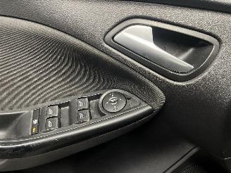 Ford Focus Focus 3 Wagon Combi 1.0 Ti-VCT EcoBoost 12V 125 (M1DC) [92kW]  (02-201=
2/05-2018) picture 19