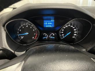 Ford Focus Focus 3 Wagon Combi 1.0 Ti-VCT EcoBoost 12V 125 (M1DC) [92kW]  (02-201=
2/05-2018) picture 15