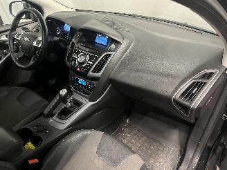 Ford Focus Focus 3 Wagon Combi 1.6 EcoBoost 16V 150 (JQDB(Euro 5)) [110kW]  (07-2=
010/05-2018) picture 14