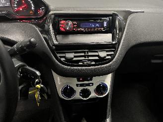 Peugeot 208 208 I (CA/CC/CK/CL) Hatchback 1.0 Vti 12V PureTech (EB0(ZMZ)) [50kW]  =
(03-2012/12-2019) picture 13