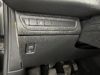 Peugeot 208 208 I (CA/CC/CK/CL) Hatchback 1.0 Vti 12V PureTech (EB0(ZMZ)) [50kW]  =
(03-2012/12-2019) picture 18