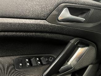 Peugeot 308 308 (L3/L8/LB/LH/LP) Hatchback 5-drs 1.2 12V VTi PureTech 82 (EB2F(HMZ=
)) [60kW]  (09-2013/06-2021) picture 20