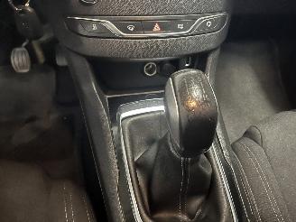 Peugeot 308 308 (L3/L8/LB/LH/LP) Hatchback 5-drs 1.2 12V VTi PureTech 82 (EB2F(HMZ=
)) [60kW]  (09-2013/06-2021) picture 13
