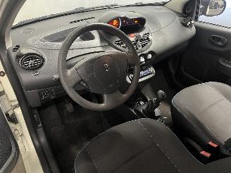 Renault Twingo Twingo II (CN) Hatchback 3-drs 1.2 16V (D4F-764(D4F-E7)) [55kW]  (03-2=
007/09-2014) picture 15