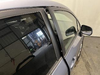 Toyota Verso Verso MPV 1.6 16V VVT-i (1ZRFAE) [97kW]  (04-2009/08-2018) picture 10