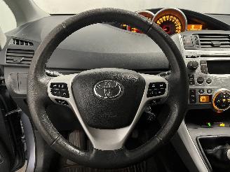 Toyota Verso Verso MPV 1.6 16V VVT-i (1ZRFAE) [97kW]  (04-2009/08-2018) picture 16