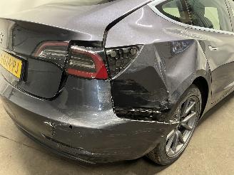 Tesla Model 3 Model 3 Sedan Long Range AWD 75 kWh (3D5) [258kW]  (06-2018/...) picture 8