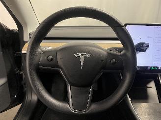 Tesla Model 3 Model 3 Sedan Long Range AWD 75 kWh (3D5) [258kW]  (06-2018/...) picture 12