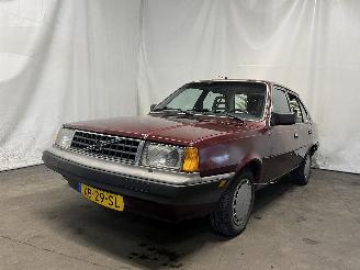 uszkodzony samochody osobowe Volvo 340 340/343/345 Hatchback 340 1.4 L,GL,DL,Winner (B14.4S) [51kW]  (08-1987=
/07-1988) 1989/3