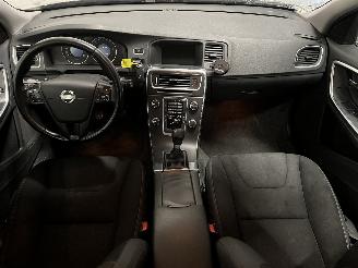 Volvo V-60 V60 I (FW/GW) Combi 1.6 DRIVe (D4162T) [84kW]  (02-2011/12-2015) picture 11