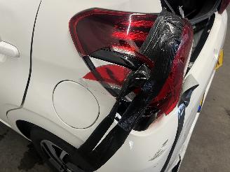Peugeot 108 108 Hatchback 1.0 12V (1KRFE(CFB)) [51kW]  (05-2014/...) picture 14