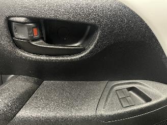 Peugeot 108 108 Hatchback 1.0 12V (1KRFE(CFB)) [51kW]  (05-2014/...) picture 26