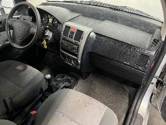 Hyundai Getz Getz Hatchback 1.3i 12V (G4EA) [63kW]  (09-2003/09-2005) picture 15