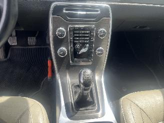 Volvo V-70 V70 (BW) Combi 2.0 D4 16V (D4204T5(Euro 6)) [133kW]  (10-2013/04-2016)= picture 16