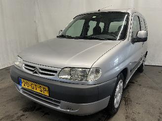 uszkodzony samochody osobowe Citroën Berlingo Berlingo Cinqspace, Multispace MPV 1.6 16V (TU5JP4(NFU)) [80kW]  (10-2=
000/12-2011) 2001/3