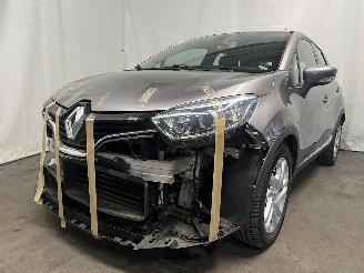 Schadeauto Renault Captur Captur I (2R) SUV 1.2 TCE 16V EDC (H5F-403(H5F-D4)) [88kW]  (06-2013/.=
=2E.) 2014/6