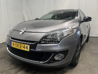 Vaurioauto  passenger cars Renault Mégane Megane III Grandtour (KZ) Combi 5-drs 1.2 16V TCE 115 (H5F-400(H5F-A4)=
) [85kW]  (03-2012/02-2016) 2013/10