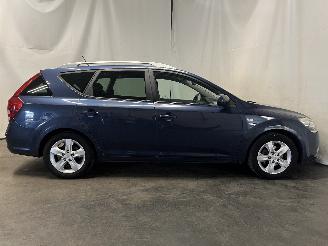 Kia Cee d Cee'd Sporty Wagon (EDF) Combi 1.4 16V (G4FA) [66kW]  (07-2009/12-2012=
) picture 7
