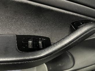 Tesla Model 3 Model 3 Sedan Long Range 72kWh (3D6) [192kW]  (01-2017/...) picture 26