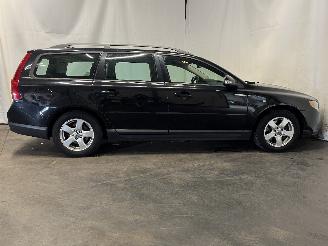 Volvo V-70 V70 (BW) Combi 2.4 D 20V (D5244T19) [120kW]  (04-2007/12-2010) picture 7