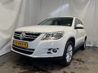 damaged passenger cars Volkswagen Tiguan Tiguan (5N1/2) SUV 1.4 TSI 16V 4Motion (CTHA(Euro 5)) [110kW]  (09-200=
7/07-2018) 2009/1