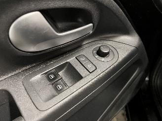 Volkswagen Up! Up! (121) Hatchback 1.0 12V 60 (CHYA) [44kW]  (08-2011/08-2020) picture 13