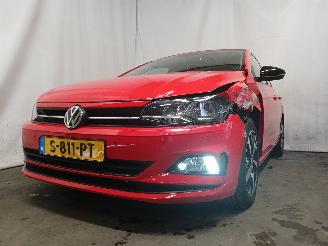 krockskadad bil auto Volkswagen Polo Polo VI (AW1) Hatchback 5-drs 1.0 MPi 12V (CHYC) [48kW]  (06-2017/02-2=
020) 2018/7