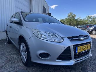 Ford Focus Focus 3 Wagon Combi 1.0 Ti-VCT EcoBoost 12V 100 (M2DA(Euro 5)) [74kW] =
 (02-2012/05-2018) picture 6