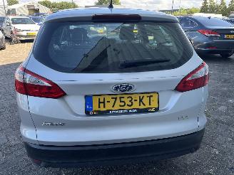 Ford Focus Focus 3 Wagon Combi 1.0 Ti-VCT EcoBoost 12V 100 (M2DA(Euro 5)) [74kW] =
 (02-2012/05-2018) picture 8
