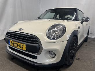 skadebil auto Mini Mini Mini (F56) Hatchback 3-drs 1.2 12V One (B38A12A) [75kW]  (04-2014/10-2=
017) 2014/11