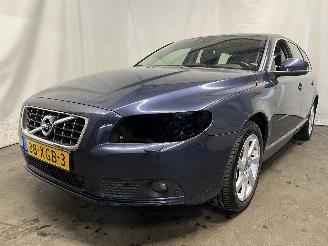uszkodzony samochody osobowe Volvo V-70 V70 (BW) Combi 2.0 D3/D4 20V (D5204T3) [120kW]  (03-2010/12-2015) 2012/6