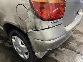 Toyota Yaris Yaris (P1) Hatchback 1.3 16V VVT-i (2SZFE) [64kW]  (04-2002/09-2005) picture 10
