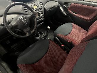 Toyota Yaris Yaris (P1) Hatchback 1.3 16V VVT-i (2SZFE) [64kW]  (04-2002/09-2005) picture 14