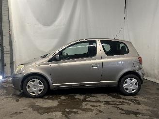 Toyota Yaris Yaris (P1) Hatchback 1.3 16V VVT-i (2SZFE) [64kW]  (04-2002/09-2005) picture 4
