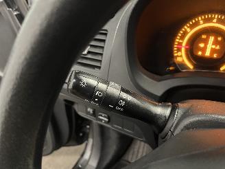 Toyota Auris Auris (E15) Hatchback 1.4 VVT-i 16V (4ZZFE) [71kW]  (03-2007/03-2009) picture 19