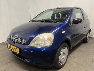 Toyota Yaris Yaris (P1) Hatchback 1.3 16V VVT-i (2NZFE) [63kW]  (08-1999/11-2005) picture 3