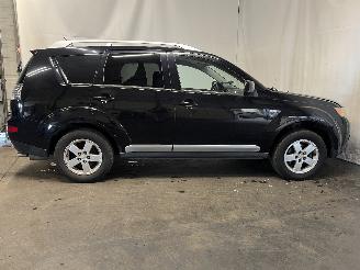 Mitsubishi Outlander Outlander (CW) SUV 2.4 16V Mivec 4x2 (4B12) [125kW]  (11-2006/11-2012)= picture 7