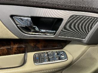 Jaguar XF XF (CC9) Sedan 2.7 D V6 24V (7G(AJ-TDV6)) [152kW]  (03-2008/04-2015) picture 22