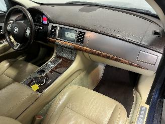 Jaguar XF XF (CC9) Sedan 2.7 D V6 24V (7G(AJ-TDV6)) [152kW]  (03-2008/04-2015) picture 12