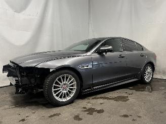 Jaguar XE XE Sedan 2.0 D E-Performance 16V (204DTD(AJ20D4)) [120kW]  (03-2015/..=
=2E) picture 2