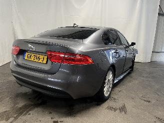 Jaguar XE XE Sedan 2.0 D E-Performance 16V (204DTD(AJ20D4)) [120kW]  (03-2015/..=
=2E) picture 4