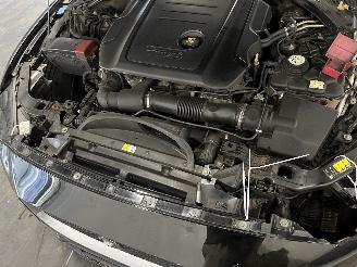 Jaguar XE XE Sedan 2.0 D E-Performance 16V (204DTD(AJ20D4)) [120kW]  (03-2015/..=
=2E) picture 12