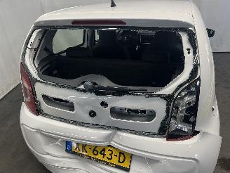 Volkswagen Up! Up! (121) Hatchback 1.0 12V 60 (CHYA) [44kW]  (08-2011/08-2020) picture 12