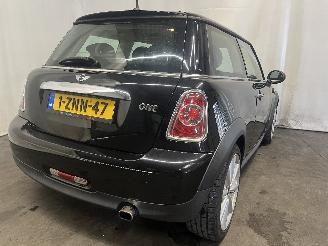Mini Mini Mini (R56) Hatchback 1.6 16V One (N16-B16A) [72kW]  (03-2010/11-2013) picture 5