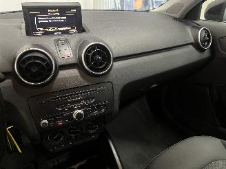 Audi A1 A1 (8X1/8XK) Hatchback 3-drs 1.2 TFSI (CBZA) [63kW]  (05-2010/04-2015)= picture 16