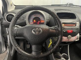 Toyota Aygo Aygo (B10) Hatchback 1.0 12V VVT-i (1KR-FE) [50kW]  (07-2005/05-2014) picture 22